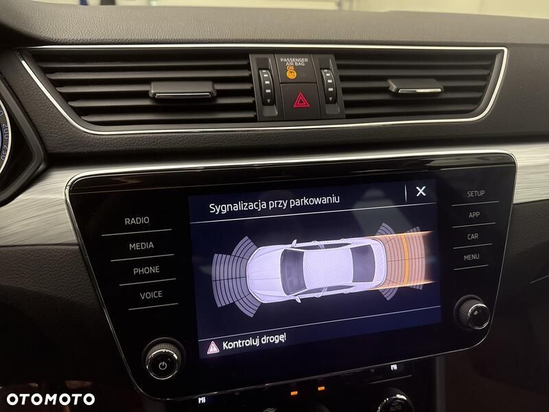 Skoda Superb 2.0 TDI SCR Ambition - 15