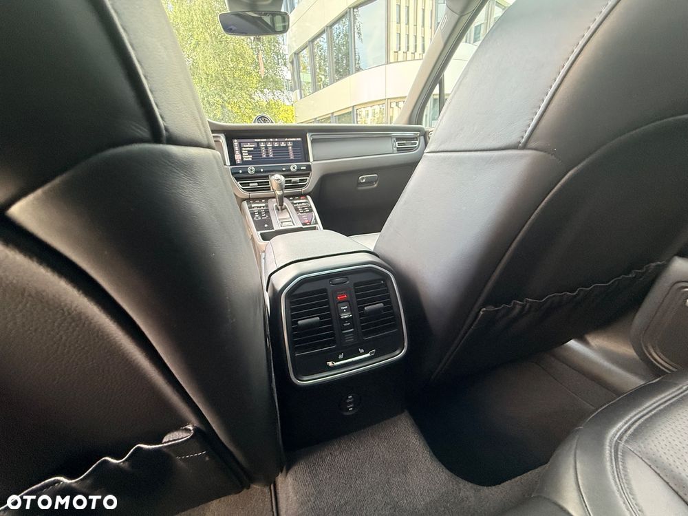 Porsche Macan Standard - 13