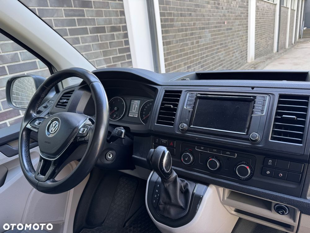 Volkswagen Transporter - 21