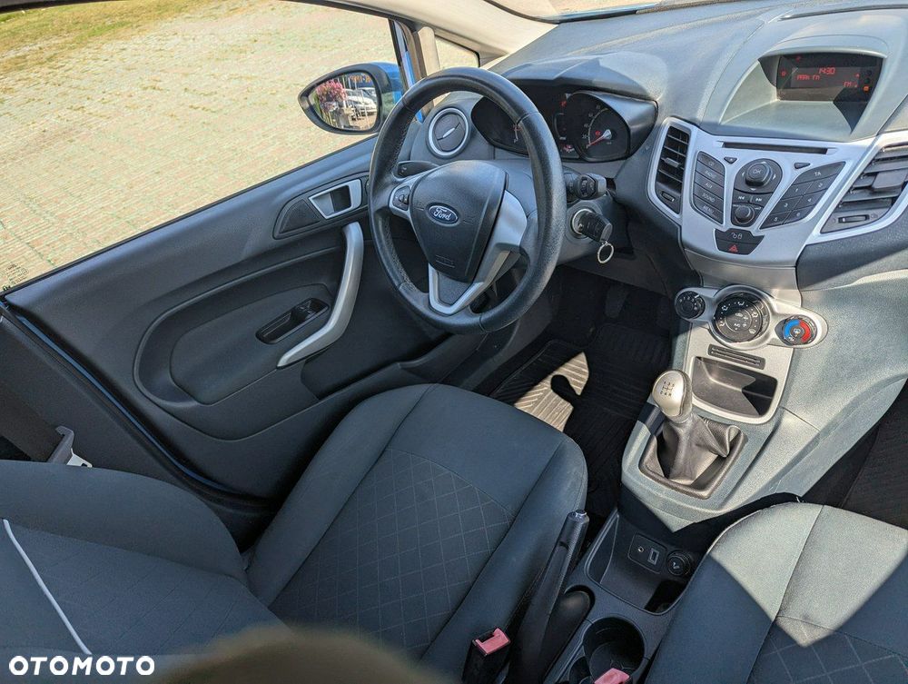 Ford Fiesta - 23