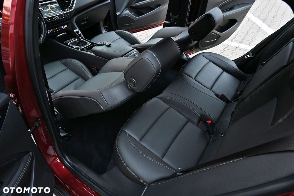Opel Insignia CT 2.0 CDTI 4x4 Exclusive S&S - 31