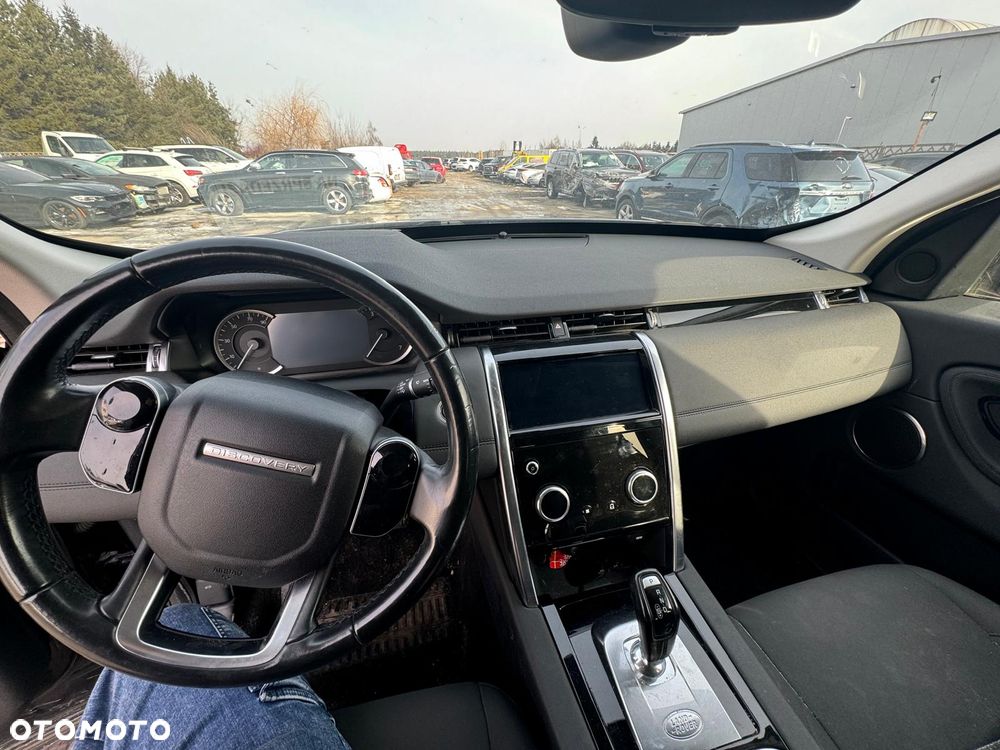 Land Rover Discovery Sport - 11