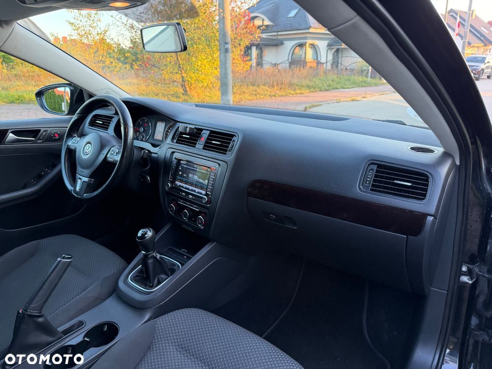 Volkswagen Jetta 1.6 TDI BMT Comfortline - 33