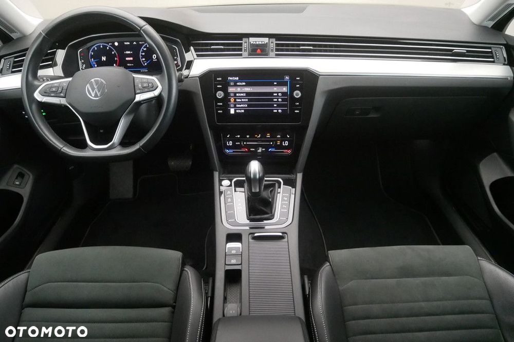 Volkswagen Passat Variant 2.0 TSI Elegance DSG - 8