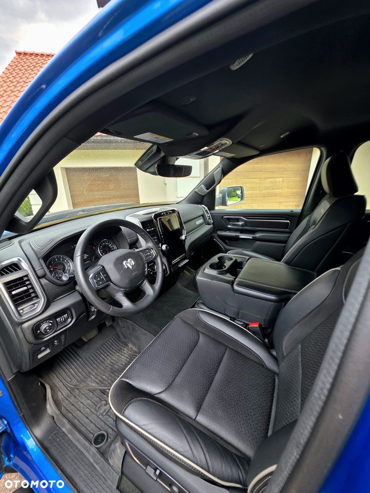 Dodge RAM 5.7 4x4 - 18