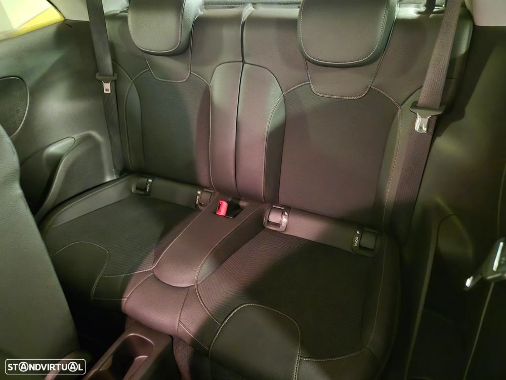 Opel Adam 1.2 ecoFLEX S&S Black Link - 28