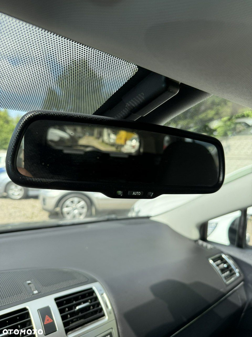 Toyota Avensis - 32