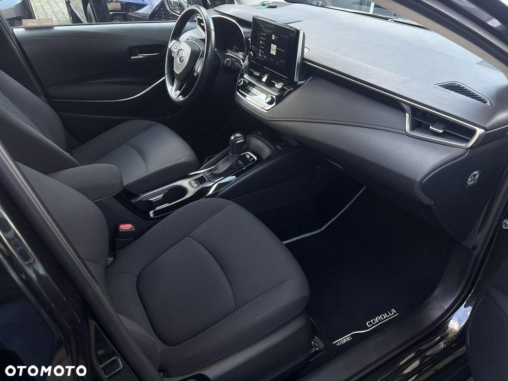 Toyota Corolla 1.8 Hybrid Comfort - 17