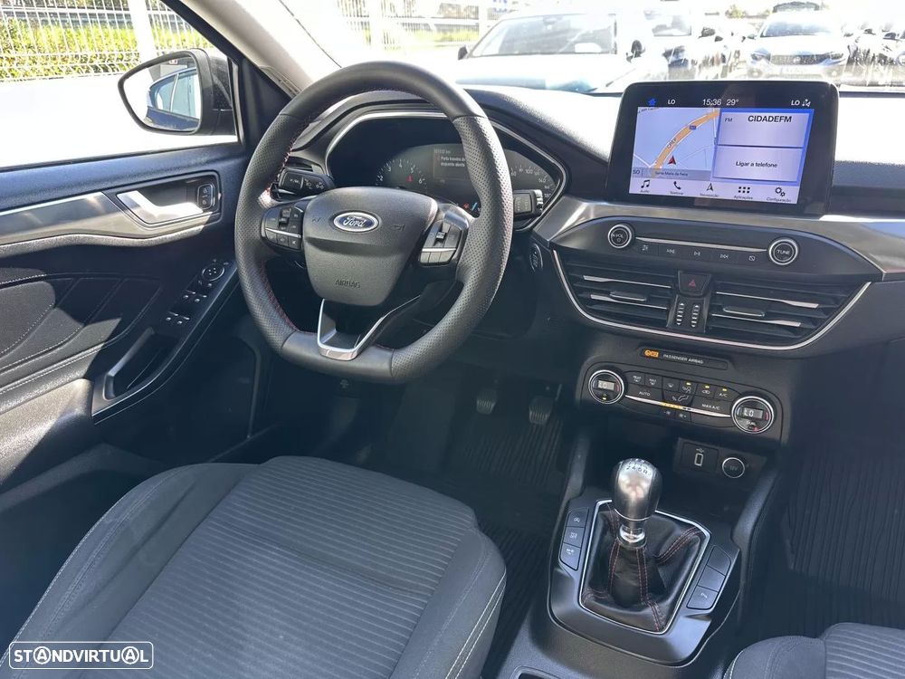 Ford Focus 1.0 EcoBoost S&S TITANIUM - 15