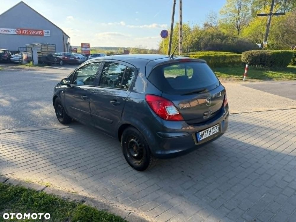 Opel Corsa 1.2 16V Cosmo - 4