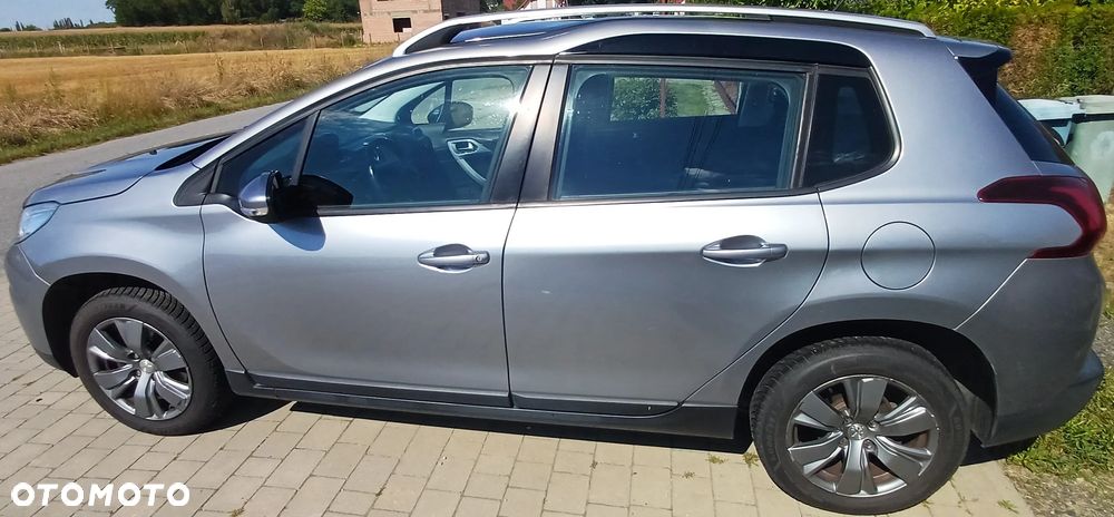 Peugeot 2008 1.2 Pure Tech Active S&S - 5