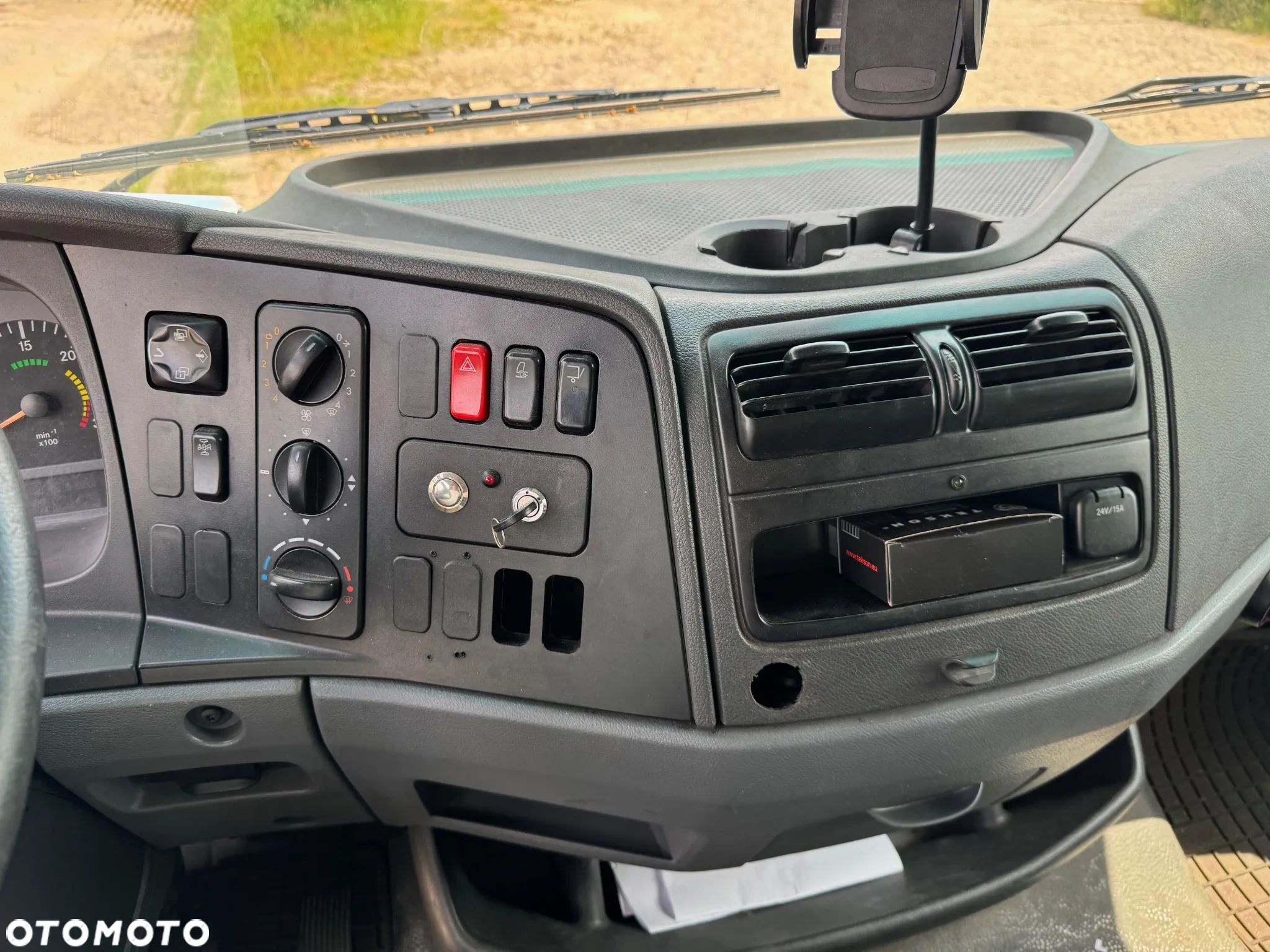 Mercedes-Benz ATEGO - 11