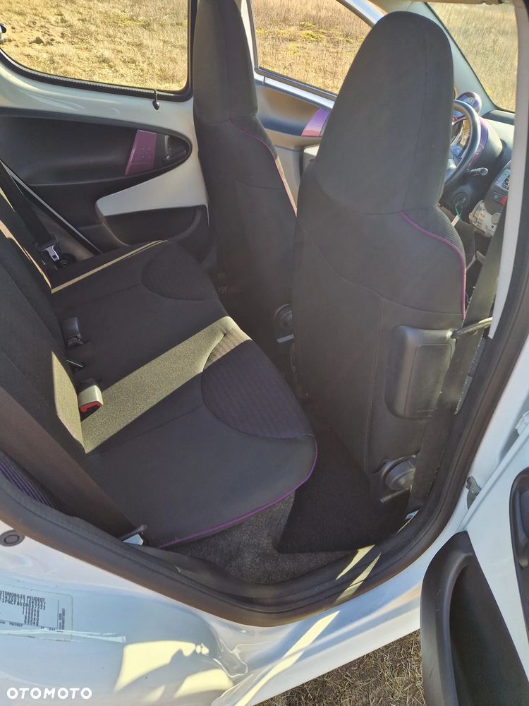 Peugeot 107 1.0 Trendy 2-Tronic - 22