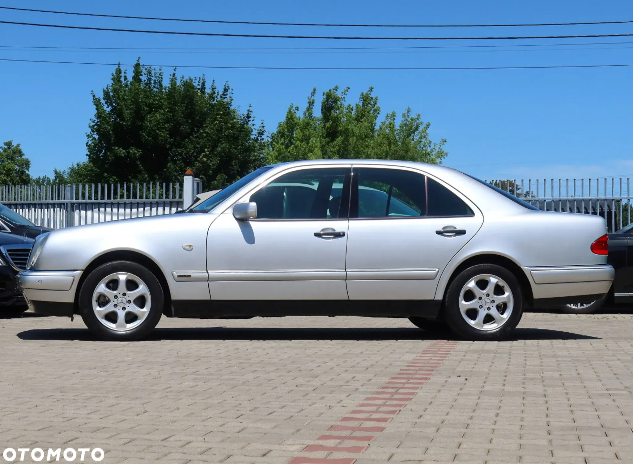 Mercedes-Benz Klasa E 240 Elegance - 5