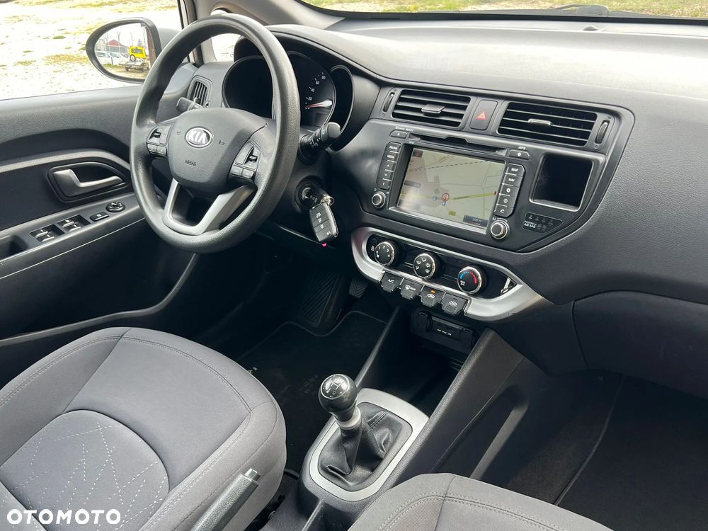 Kia Rio 1.2 Dream Team Edition - 16