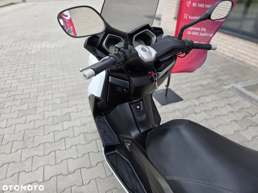 Yamaha X-max - 15
