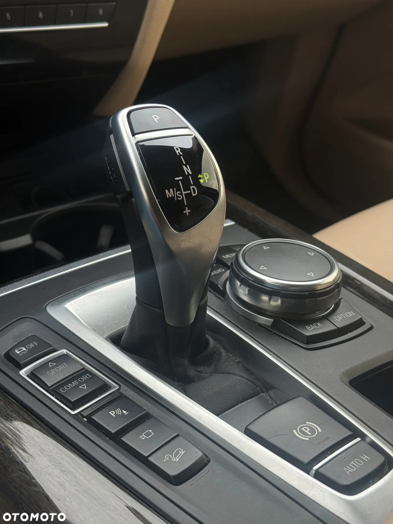BMW X5 xDrive35i - 24