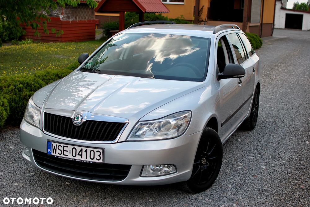 Skoda Octavia 1.6 Ambiente - 2