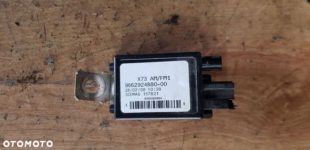 CITROEN C5 III X7 WZMACNIACZ ANTENOWY 9662924880 - 1