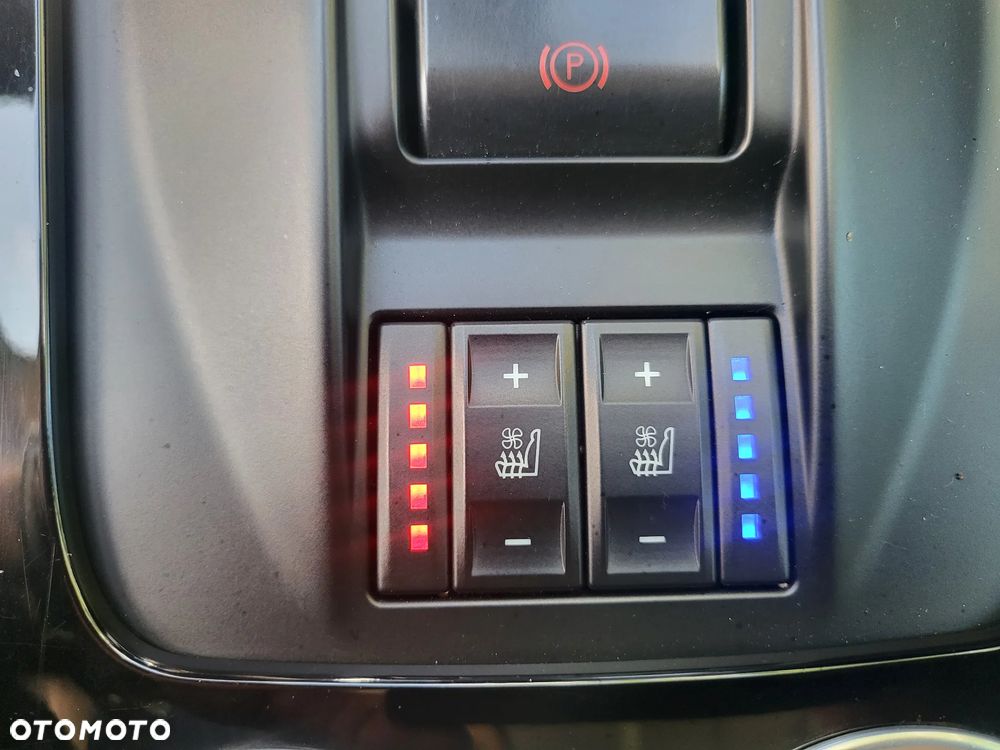 Ford S-Max 2.0 EcoBoost Titanium X - 33