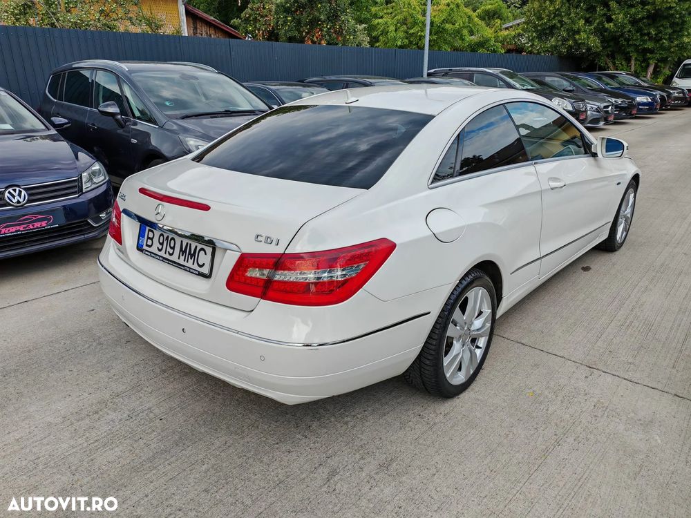 Mercedes-Benz E 250 CDI DPF Coupe BlueEFFICIENCY 7G-TRONIC Elegance - 3