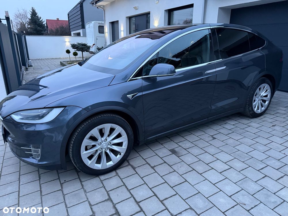 Tesla Model X Long Range Plus - 4