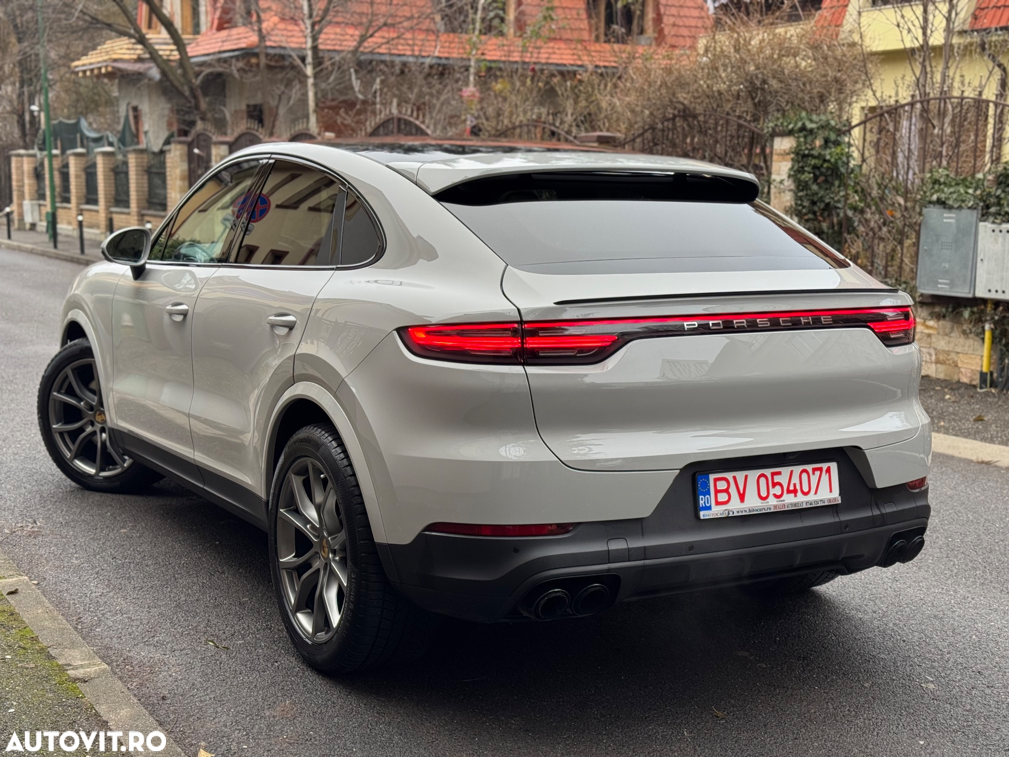 Porsche Cayenne Coupe S - 12