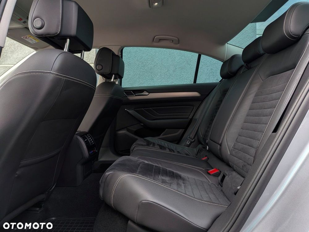 Volkswagen Passat 2.0 TDI Elegance DSG - 11