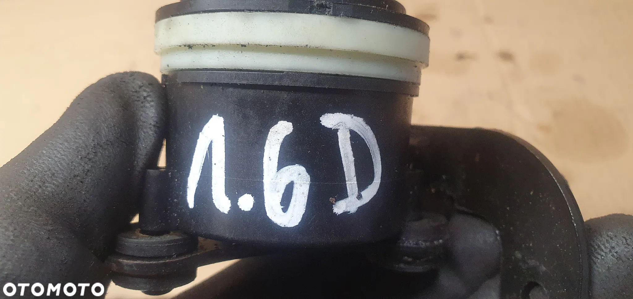 Dodatkowa pompka obiegu wody elektrozawór VW Audi Skoda Seat 1.6 TDI 6R0965561A - 7