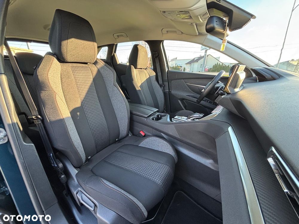 Peugeot 3008 1.5 BlueHDi Active S&S EAT8 - 31