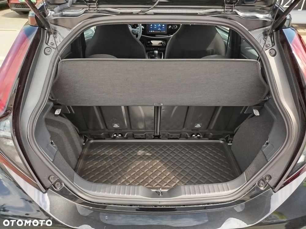 Toyota Aygo X Hybrid 1.5 Style e-CVT - 6