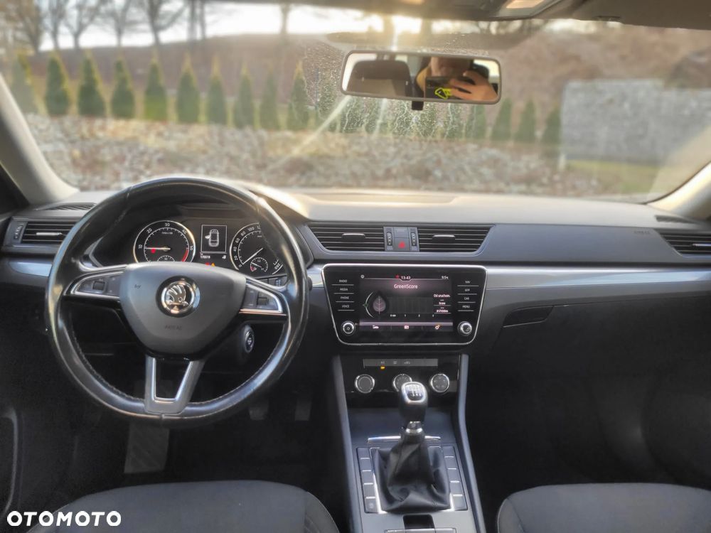 Skoda Superb 2.0 TDI Ambition - 9