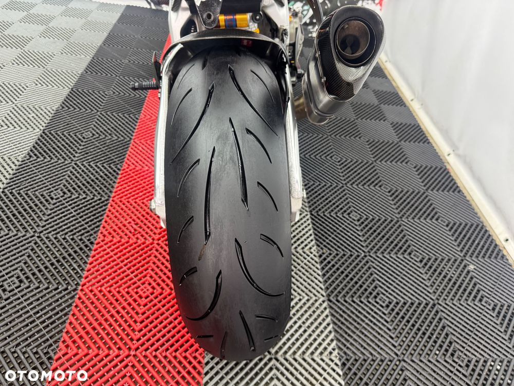 Aprilia RSV - 23