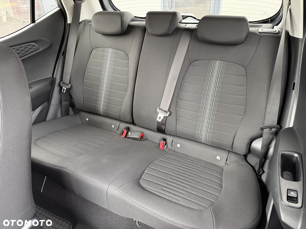 Hyundai i10 1.0 Fifa World Cup Edition - 30