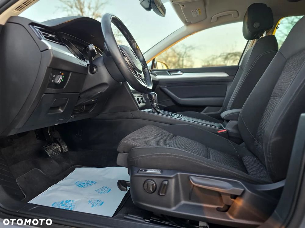 Volkswagen Passat 1.8 TSI (BlueMotion Technology) DSG Comfortline - 10