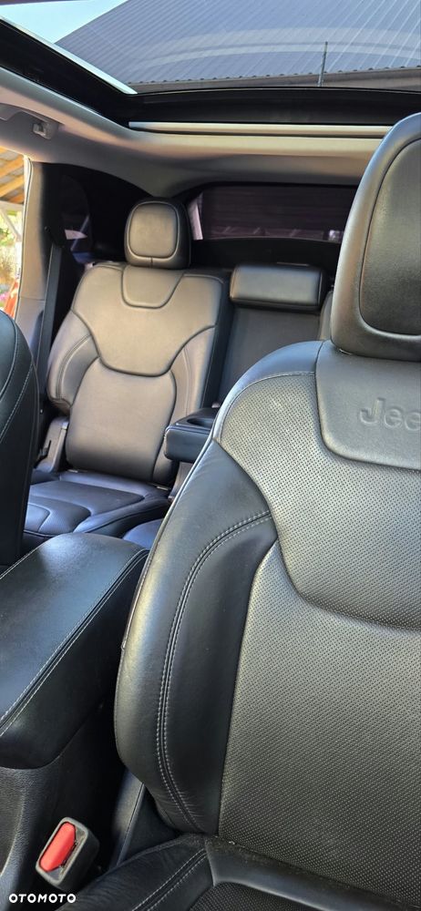 Jeep Cherokee - 8