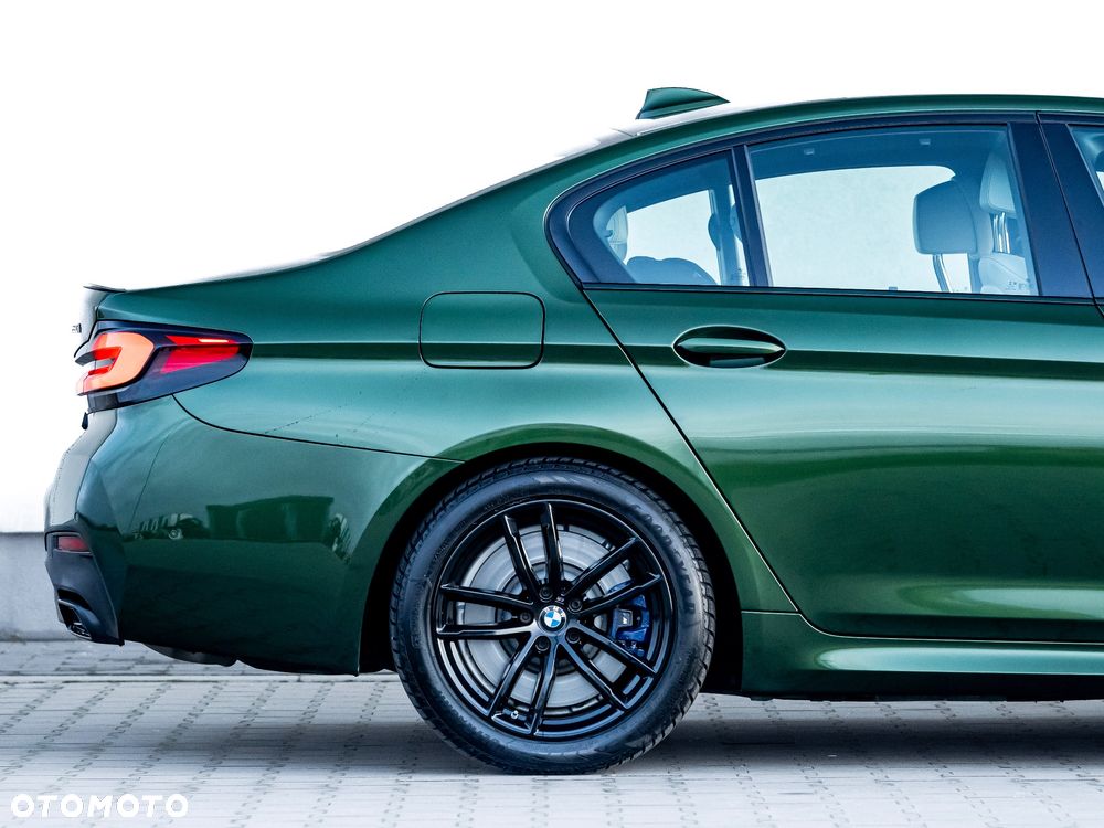 BMW Seria 5 M550i xDrive - 7