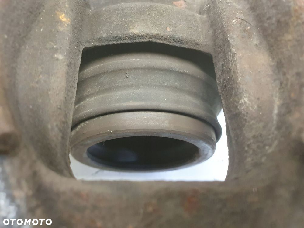 Volvo S60 II XC60 I PRZEDNI ZACISK HAMULCOWY Prawy przód PASAŻERA 31423312 - 8