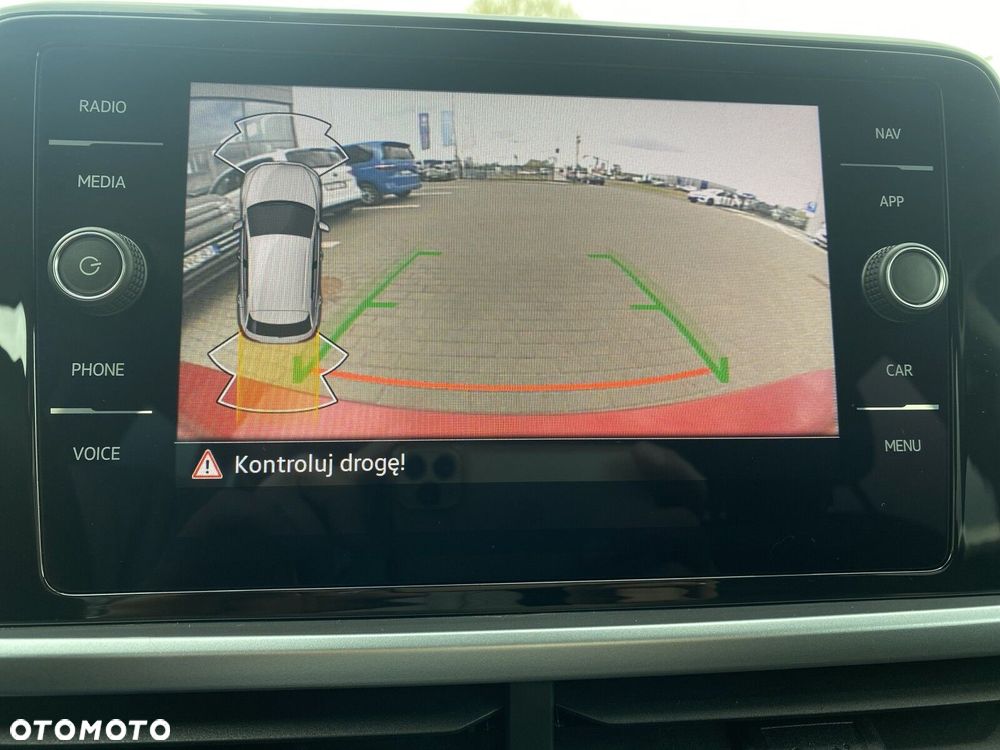 Volkswagen T-Roc - 20