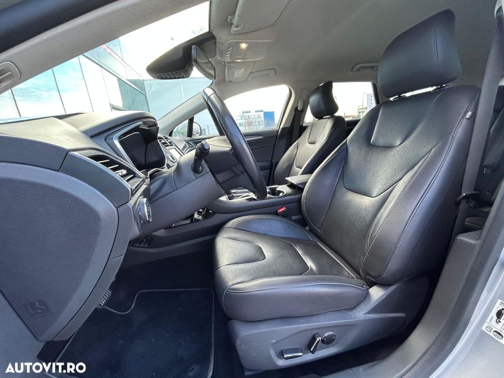 Ford Mondeo 2.0 HEV Titanium - 14