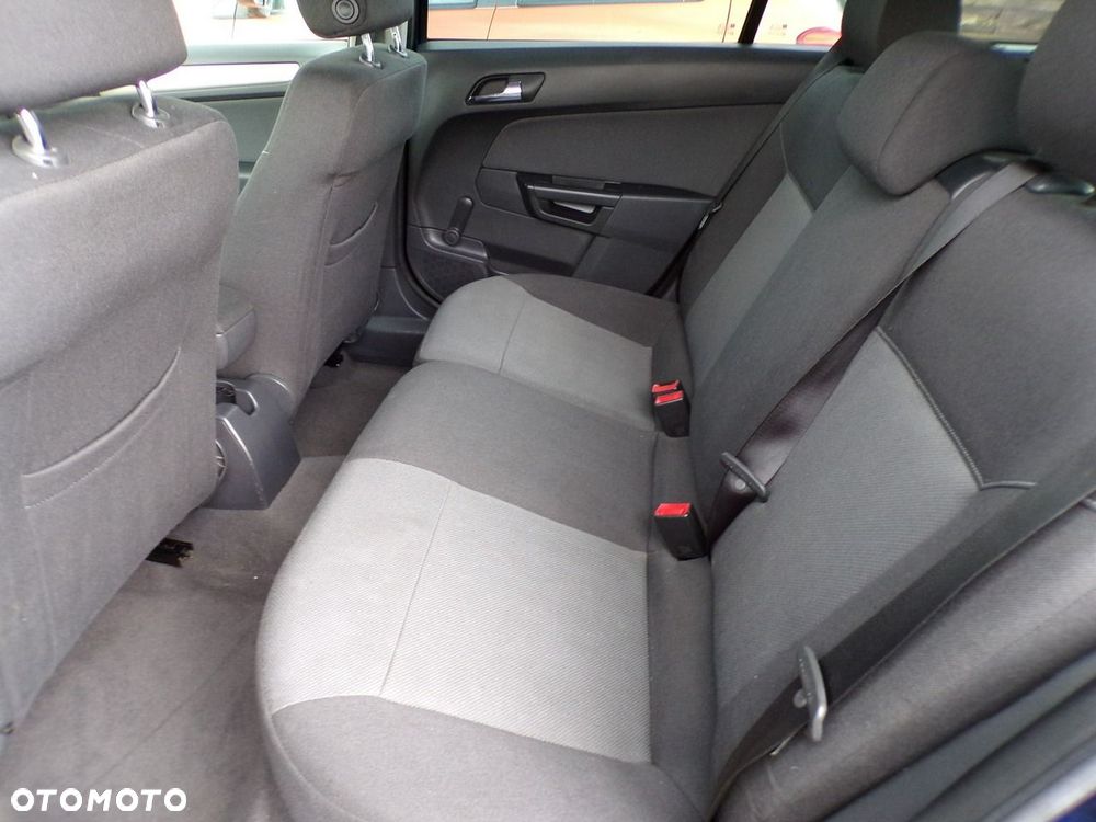 Opel Astra - 22