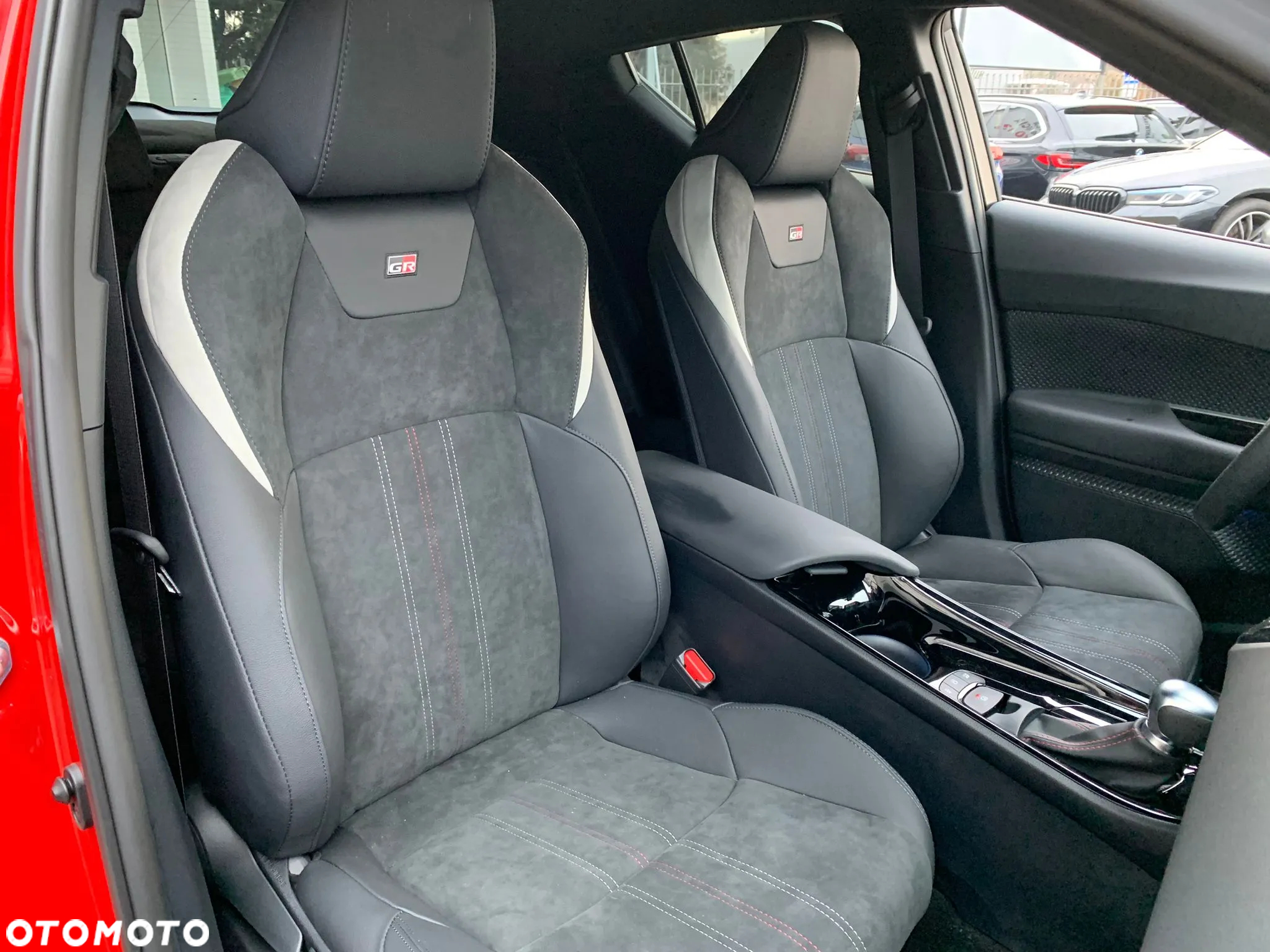 Toyota C-HR 1.8 Hybrid GPF GR Sport - 17
