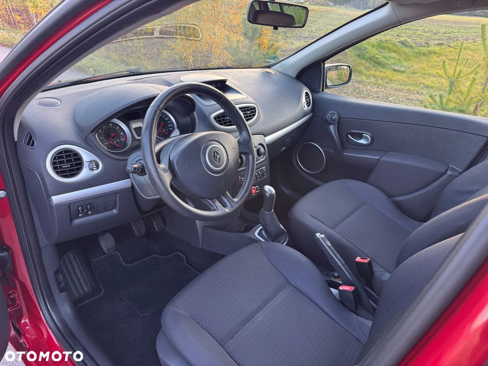 Renault Clio - 7