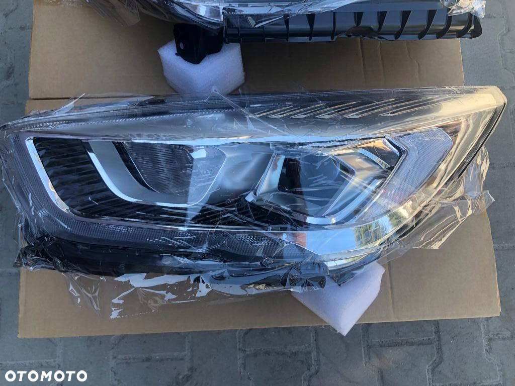 LAMPA PRAWA FORD KUGA MK2 ESCAPE USA LIFT 2016-19 - 2
