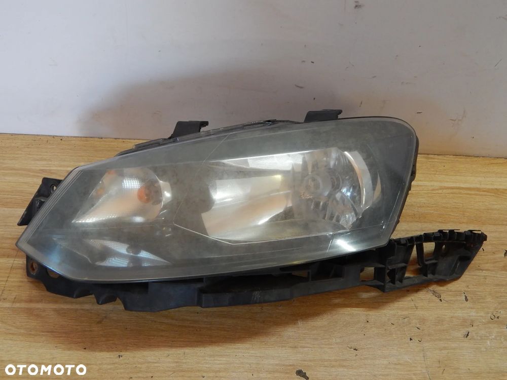 Lampa reflektor przód ślizg mocowanie VW Polo V 6R 09-17 Łuków części - 3