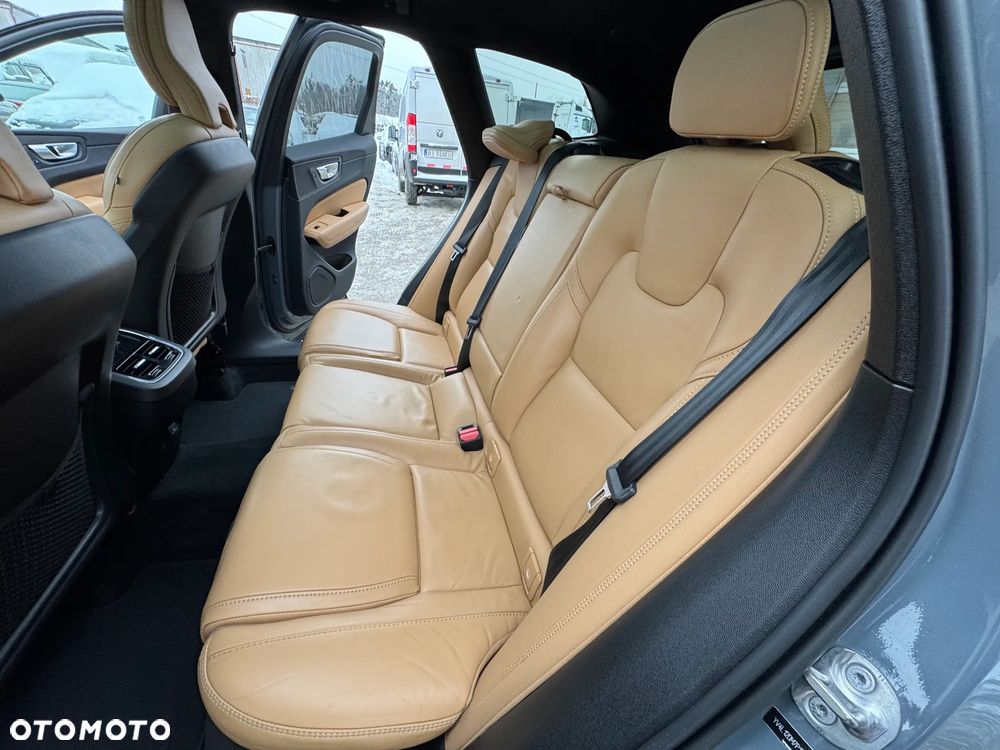 Volvo XC 60 B5 B Inscription - 16