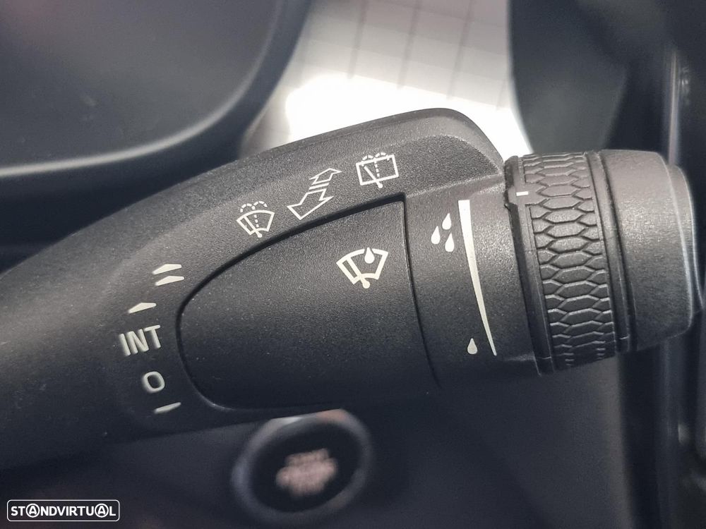 Volvo XC 40 2.0 D3 Momentum Plus Geartronic - 30