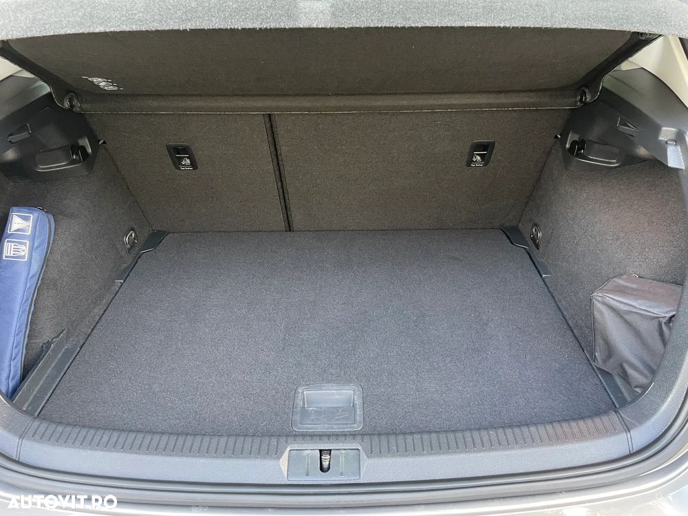 Volkswagen Golf - 11