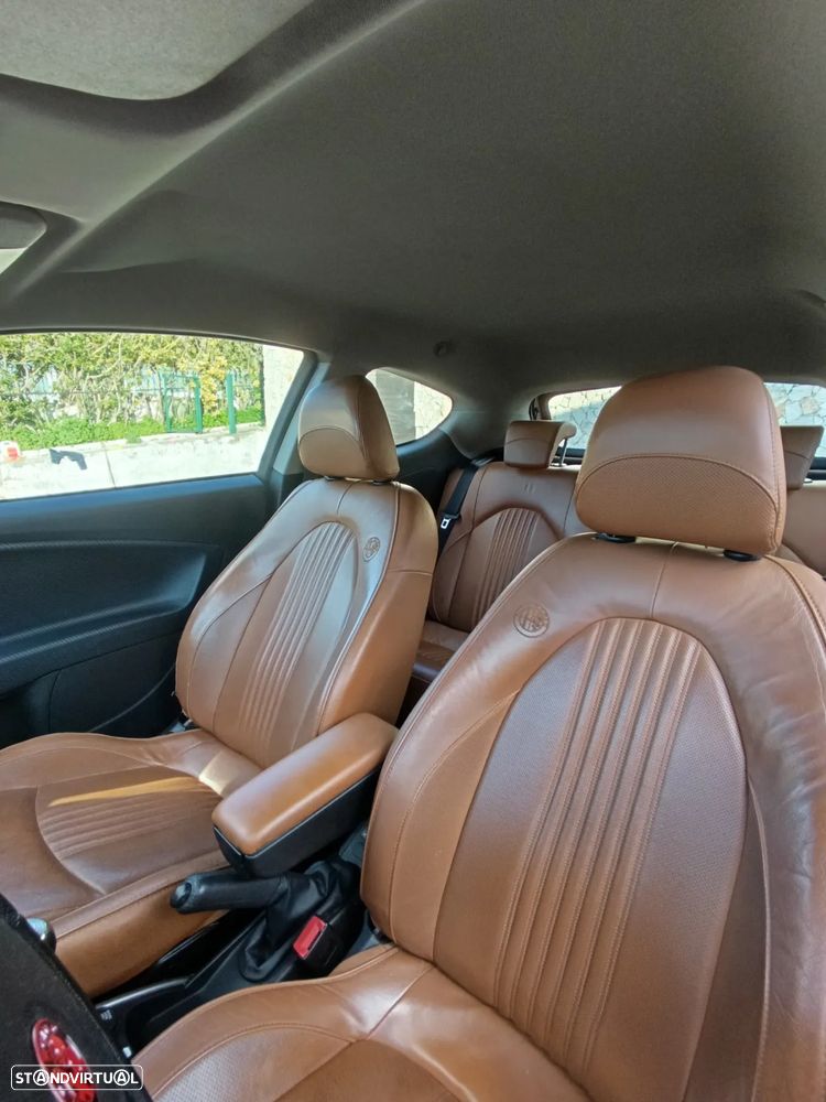 Alfa Romeo MiTo 1.3 JTD Distinctive S&S - 9