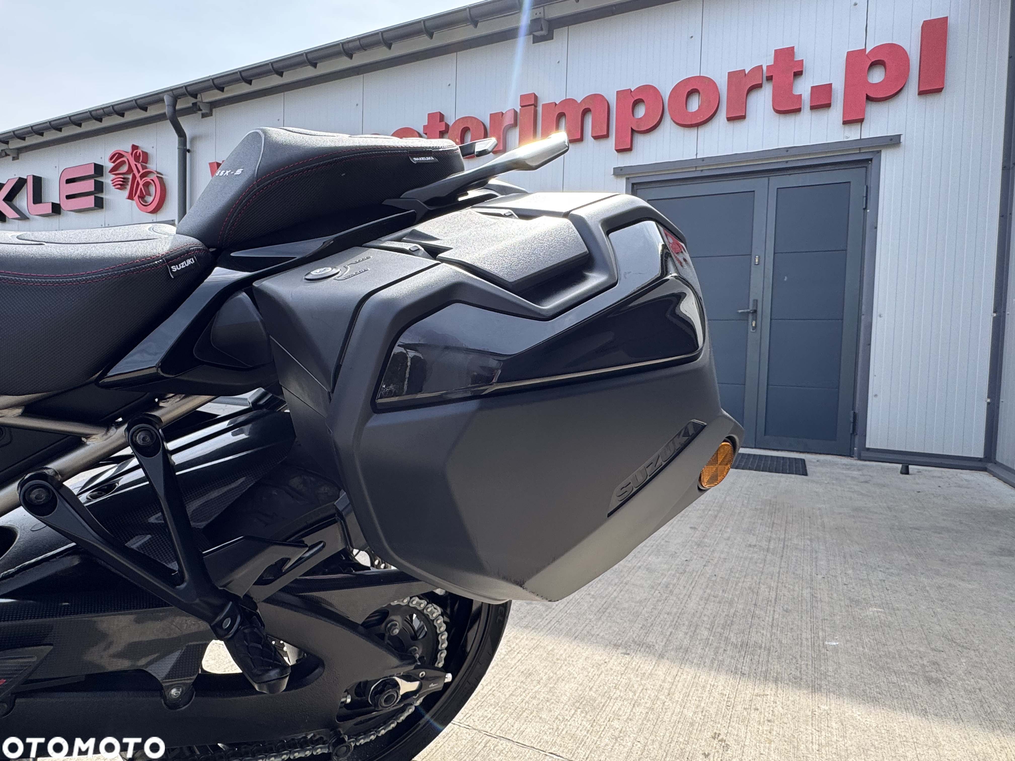 Suzuki GSX - 20